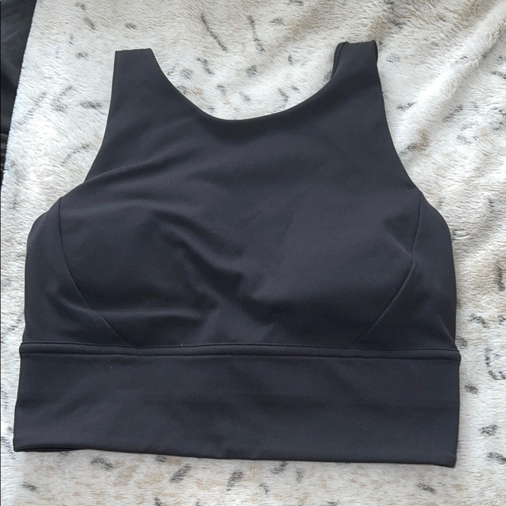 Black lulu lemon high neck sports bra!